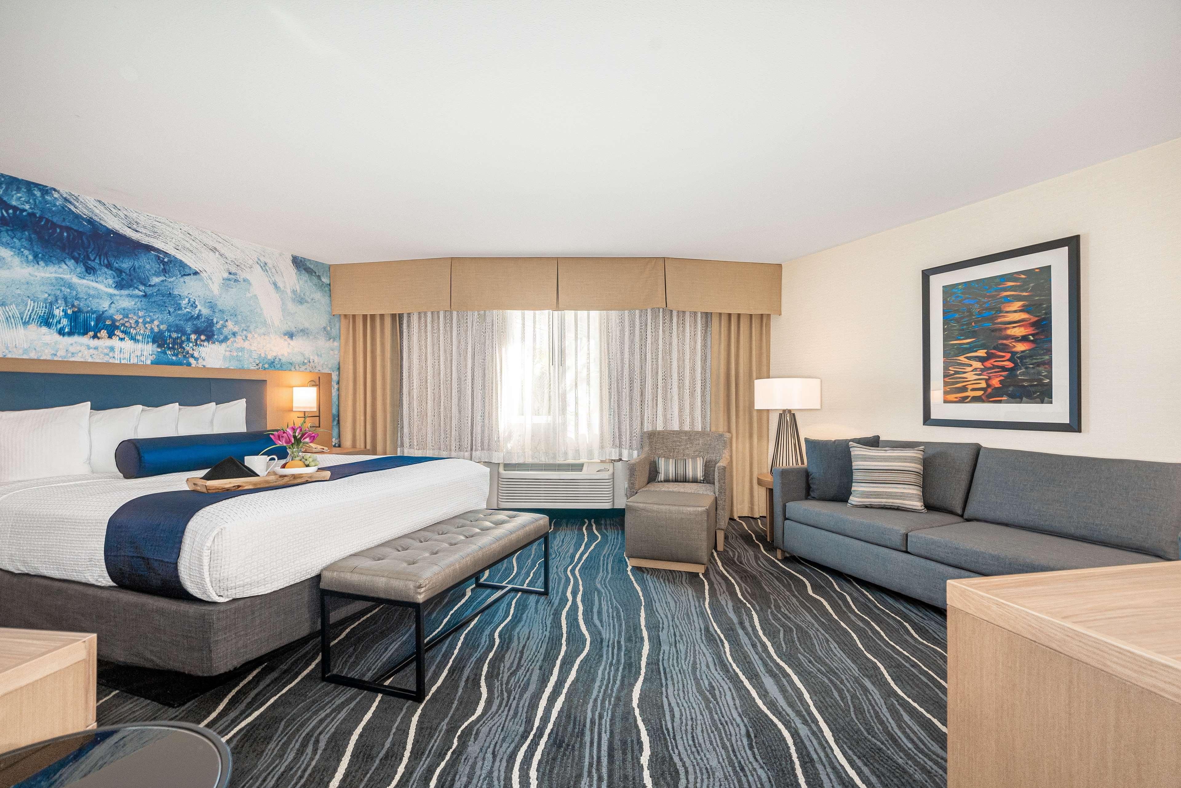 Best Western Plus Marina Gateway Hotel Нешнел-Сити Экстерьер фото